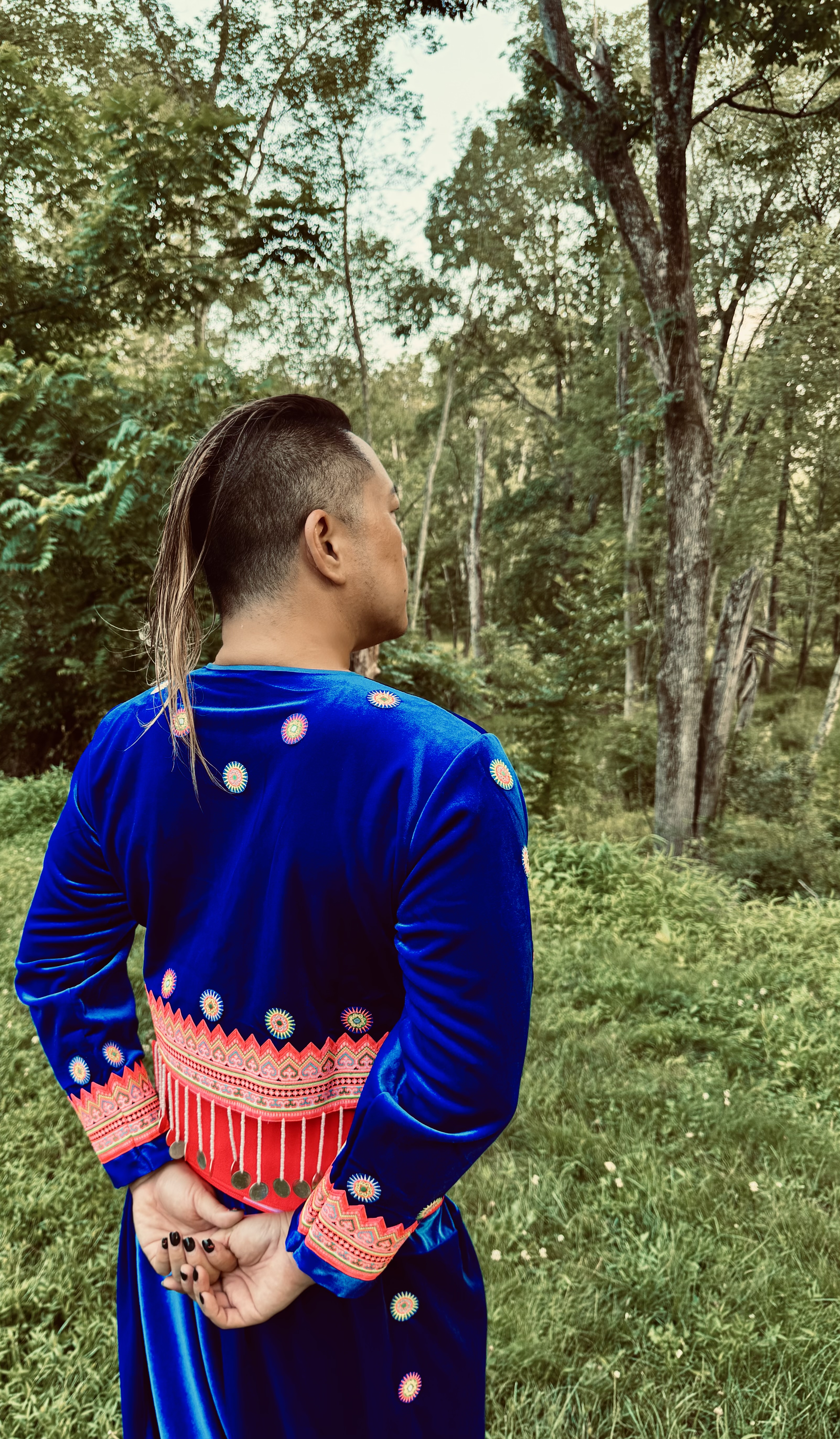 Hmong clothes back